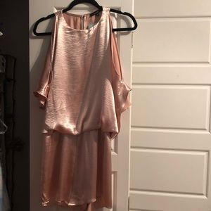 Oliviaceous gold romper